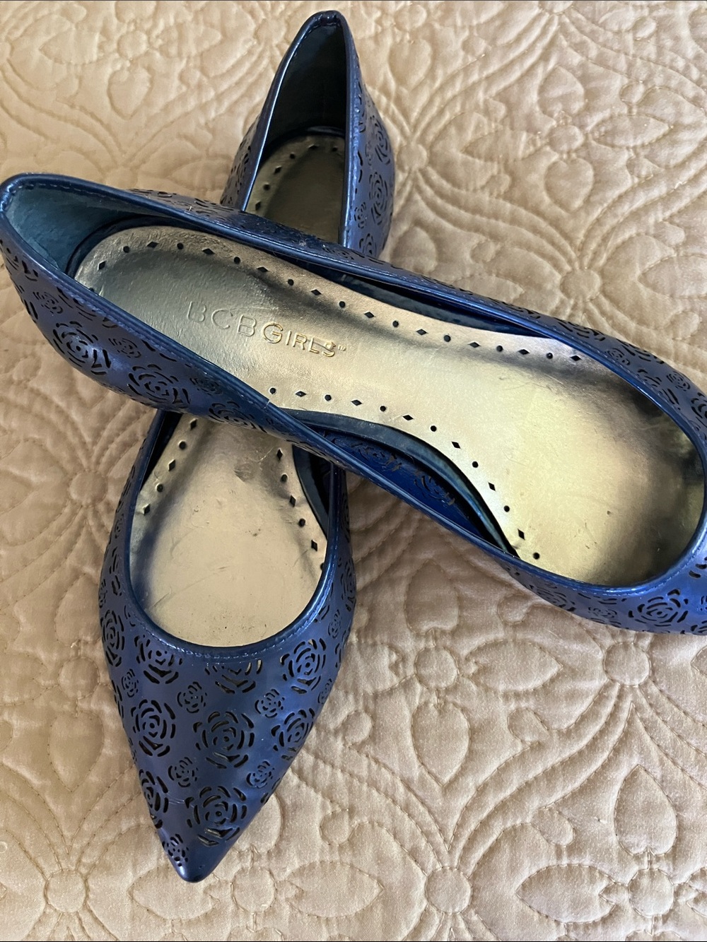 BCBGirls  laser-cut ballet flats in bright navy size 7